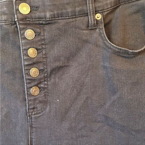 Torrid Women's Black Wash Bombshell Flare Button Fly Jeans Size 24T - Picture 4 of 6